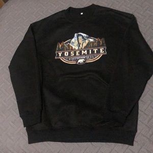 Men's Oversized Vintage 'YOSEMITE' Print Sweatshirt // Size: Small